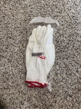 Supreme White Knit Gloves with Red Cuff